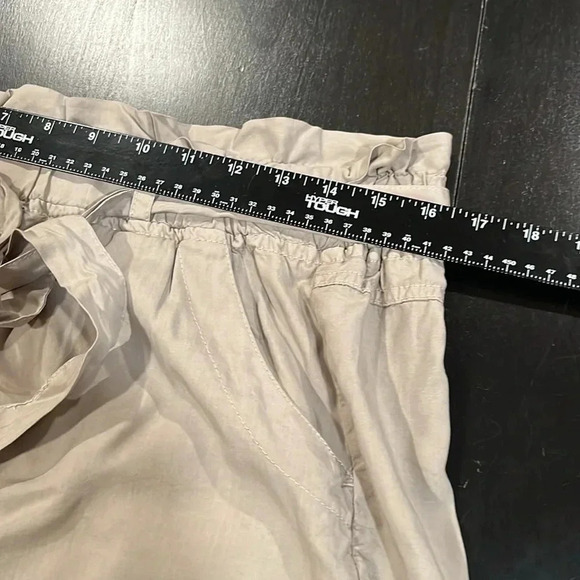 NWT Thread and Supply High Waisted Belted Paperbag Shorts Taupe Tan Womens XL - Picture 9 of 12